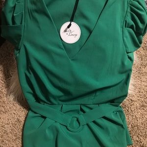 Milk & Honey Juniors puff sleeve faux belted peplum top NWT Kelly Green